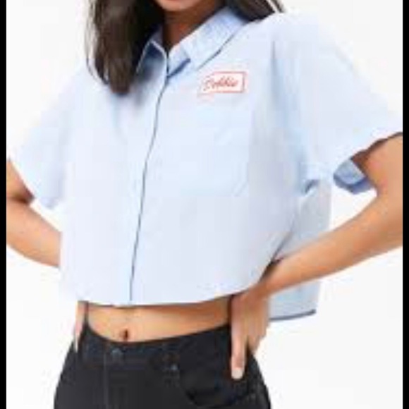 Forever 21 Tops - ☀️Debbie gas station worker crop top